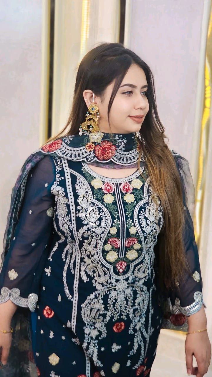 Pakistani Design 4-Piece Sada Bahar Tissue Set