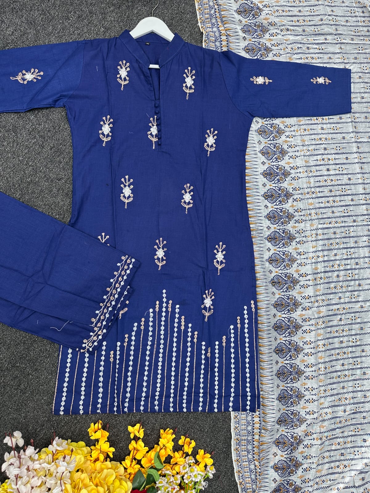 আরামদায়ক থ্রি পিস কালেকশন