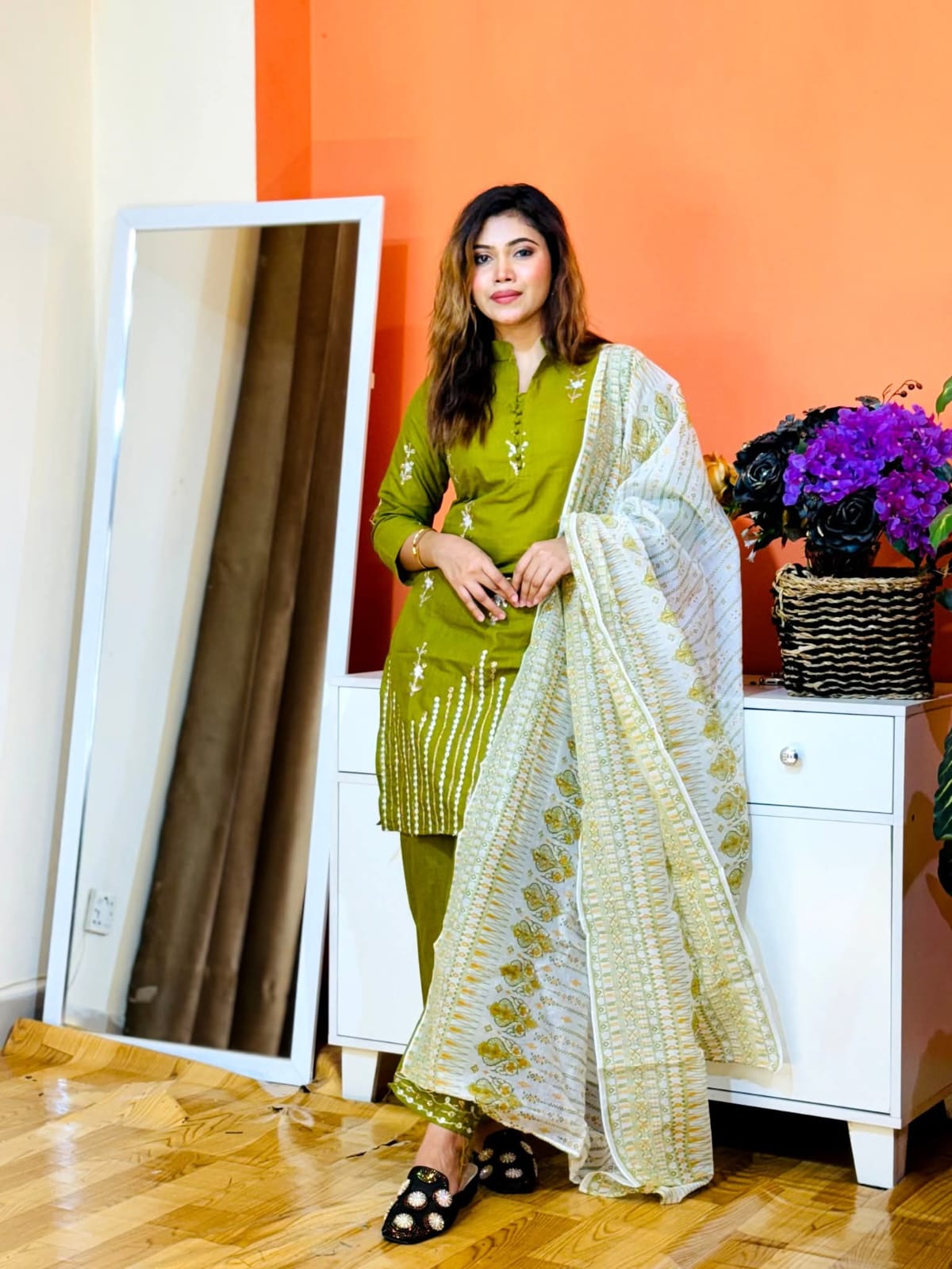 আরামদায়ক থ্রি পিস কালেকশন