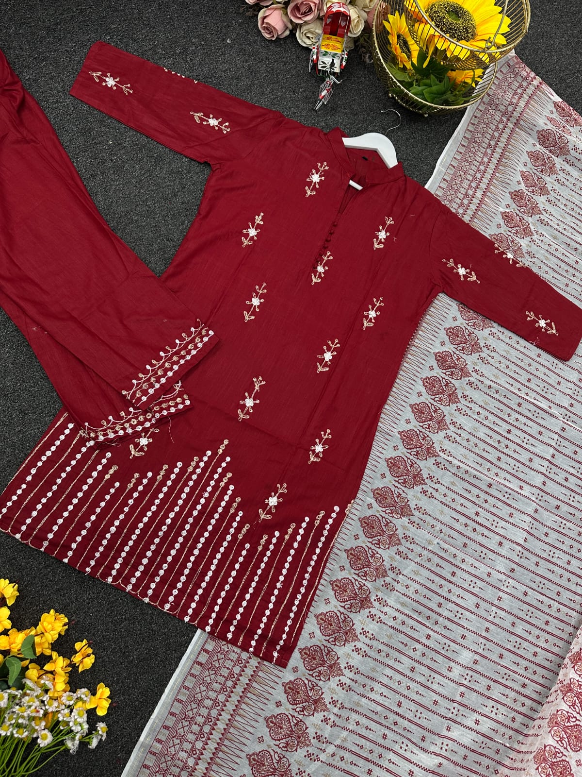 আরামদায়ক থ্রি পিস কালেকশন