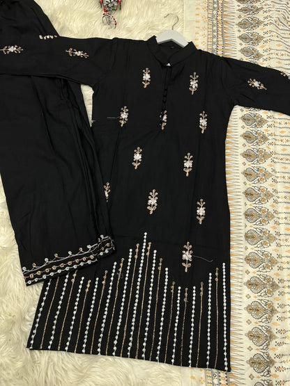 আরামদায়ক থ্রি পিস কালেকশন