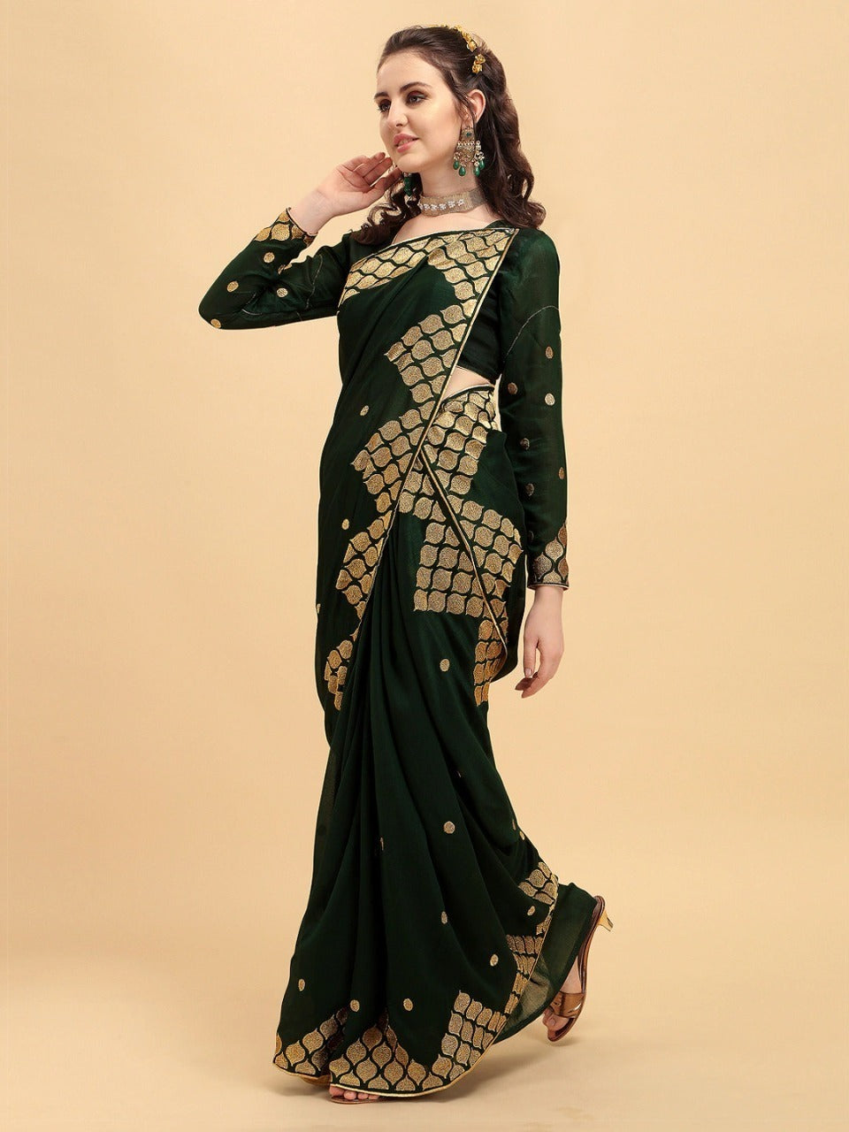 ব্লাউজ পিস সহ সিল্ক শাড়ী