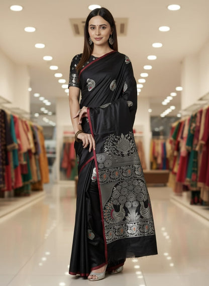 ব্লাউজ পিস সহ সিল্ক শাড়ী