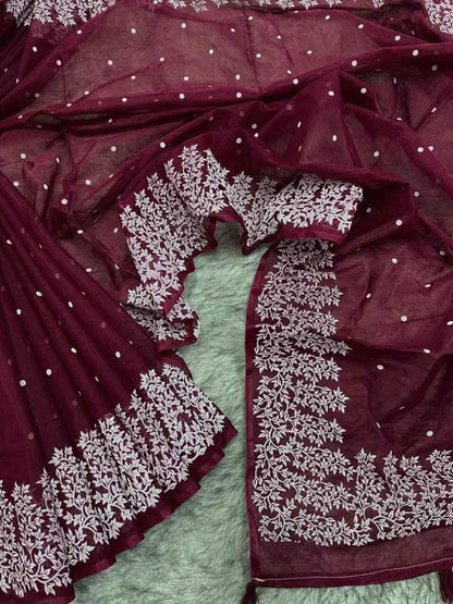 স্কিন প্রিন্ট শাড়ি